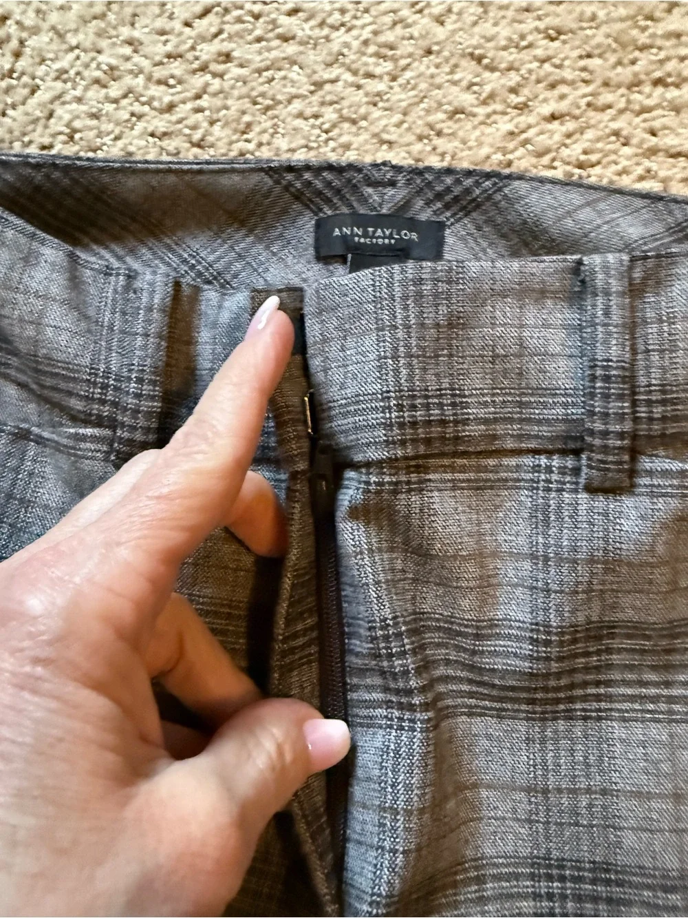 Ann Taylor Factory Gray Plaid Ankle Pants